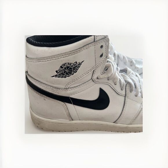Air Jordan 1 Retro 2016 High OG Yin Yang Sneakers Youth Size 6  #575441-102 main image 7
